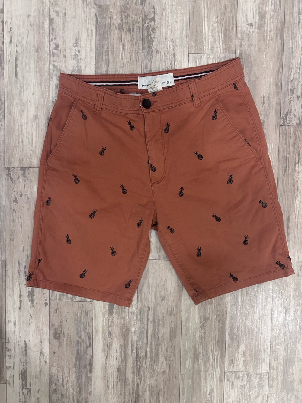Paper Denim & Cloth Rust/Coral Shorts with Navy Pineapple Print Size 30